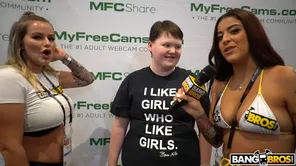 Valentina Jewel and Chloe Temple having fun with Scott P in Vegas